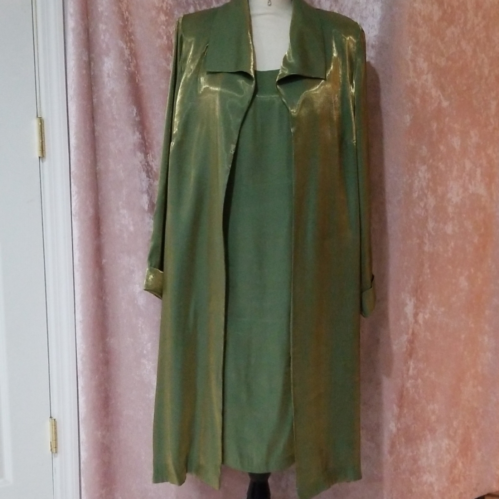 Dress 2 Pieces - Picture 2 of 7